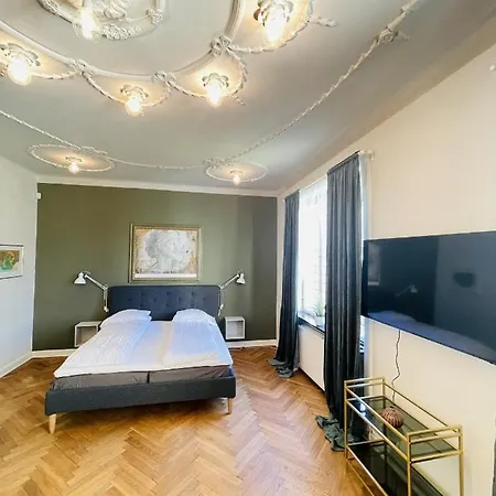 Aday - Center - Luxurious Penzion Frederikshavn